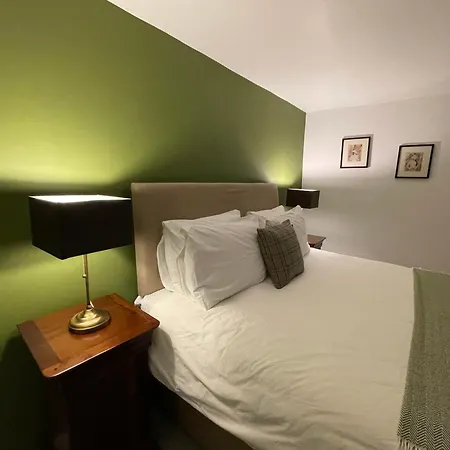 4@no.4. A Cosy Spot For 4 And One Furry Friend Holiday home *