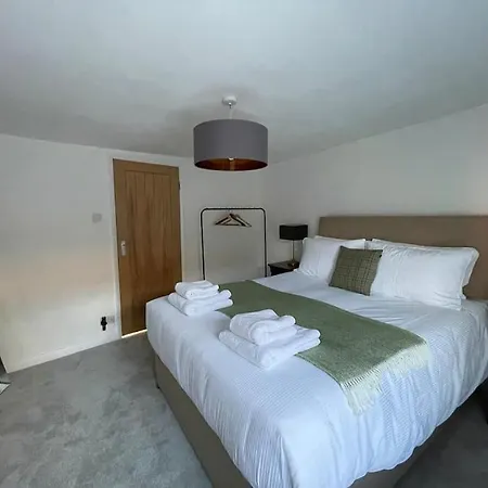 4@no.4. A Cosy Spot For 4 And One Furry Friend Holiday home Cawood