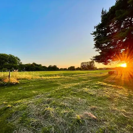 Feriehus 4@no.4. A Cosy Spot For 4 And One Furry Friend *