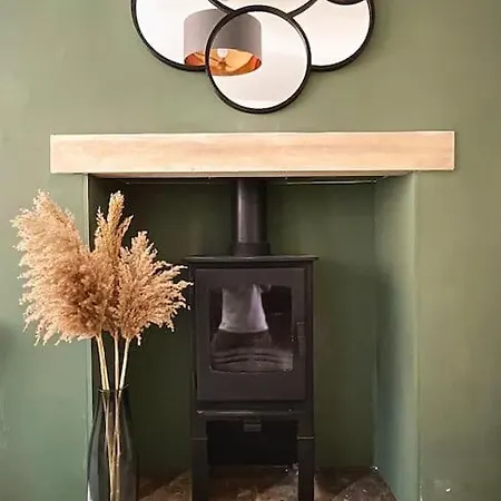 4@no.4. A Cosy Spot For 4 And One Furry Friend Holiday home *